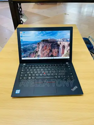 New Laptop Lenovo ThinkPad X280 8GB Intel Core i5 SSD 256GB