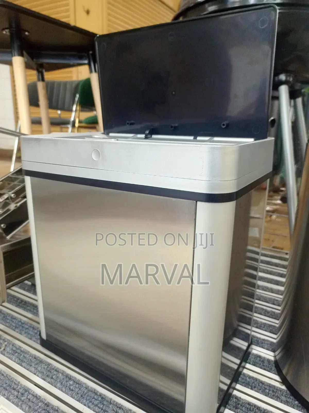 Stainless Steel Trash With a Touchless Infrared Sensor Lid