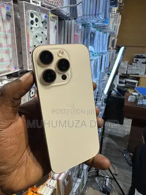 Apple iPhone 16 Pro 256 GB Gold