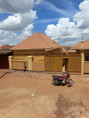 1bdrm Bungalow in Kisaasi, Nakawa for sale