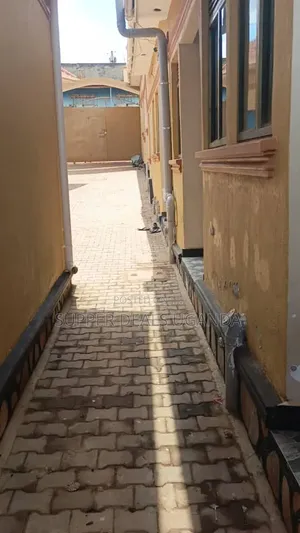 1bdrm Bungalow in Kisaasi, Nakawa for sale