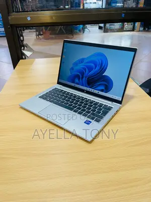 New Laptop HP EliteBook 830 G8 8GB Intel Core i5 SSD 256GB