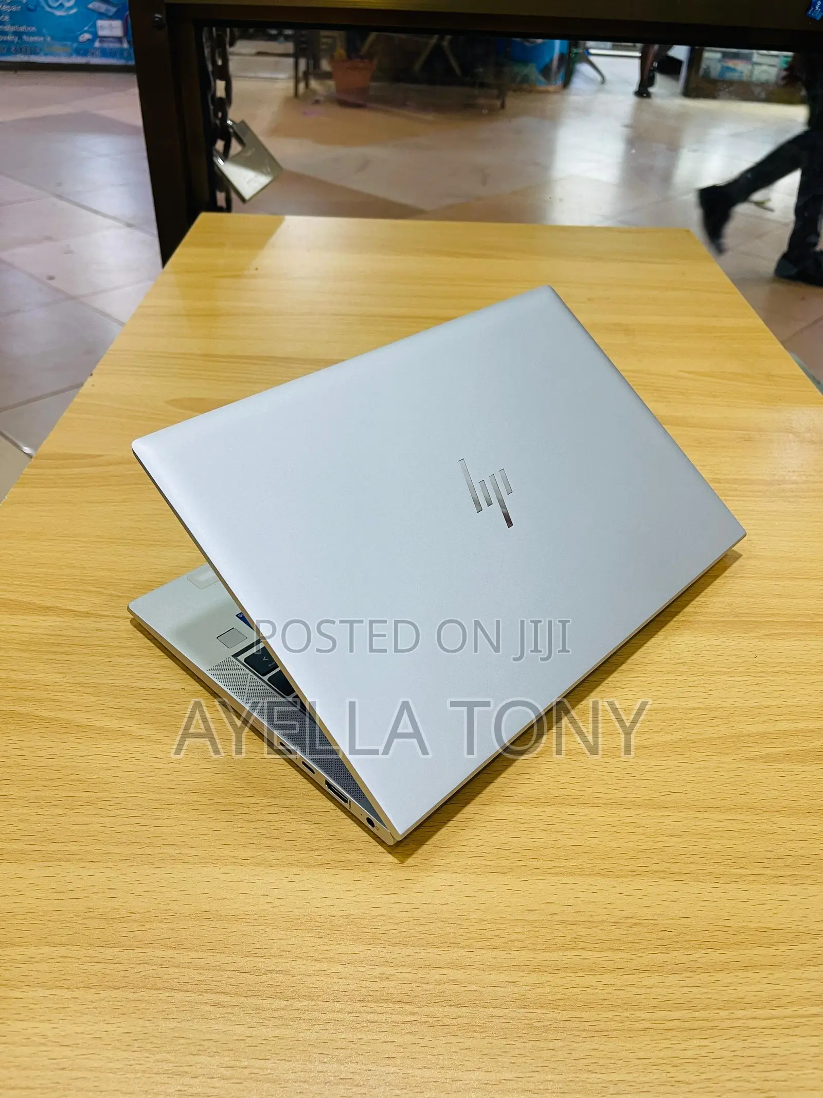 New Laptop HP EliteBook 830 G8 8GB Intel Core i5 SSD 256GB