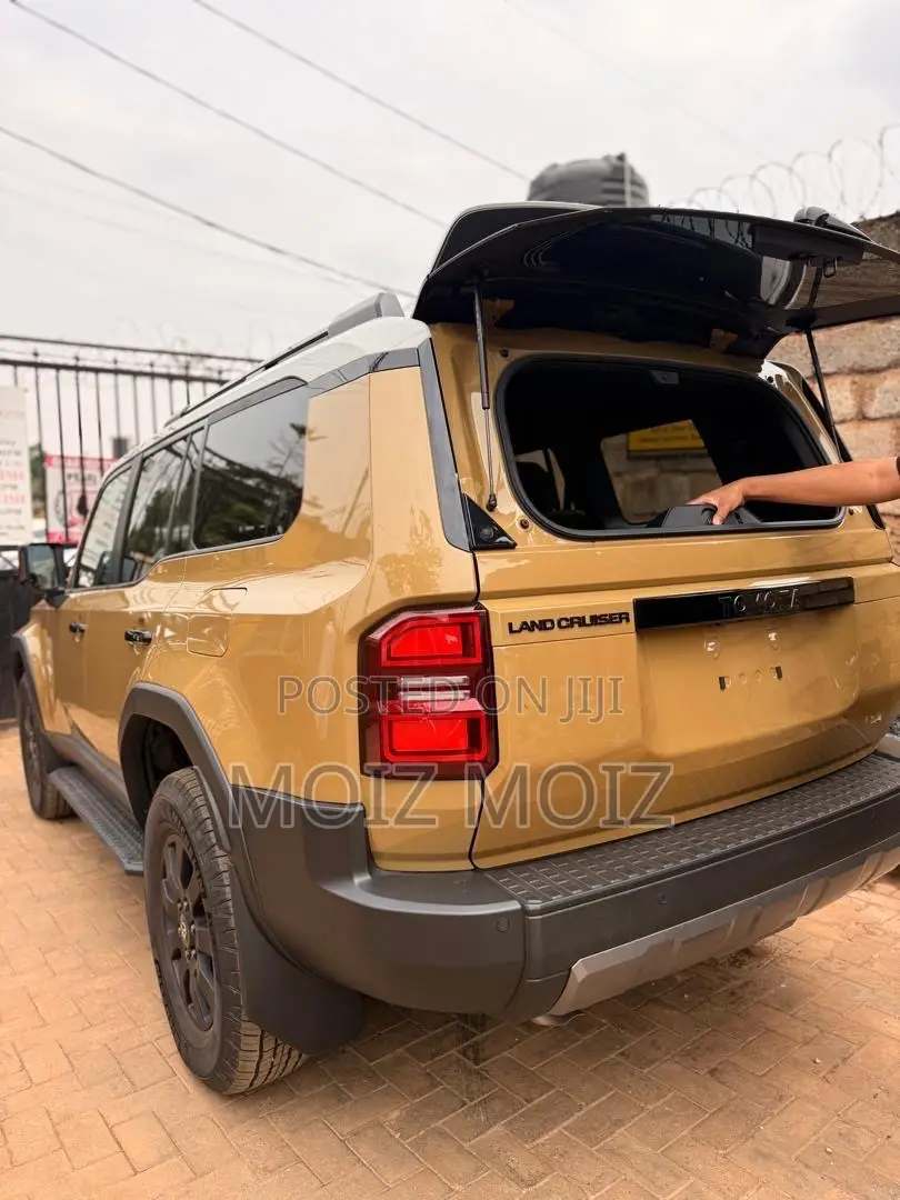 Toyota Land Cruiser Prado 2025 Gold