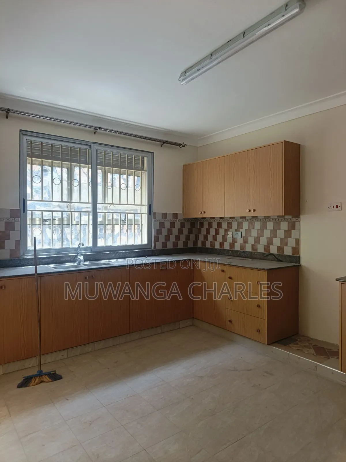 3bdrm Apartment in Fs Properties Ltd, Nakawa for rent