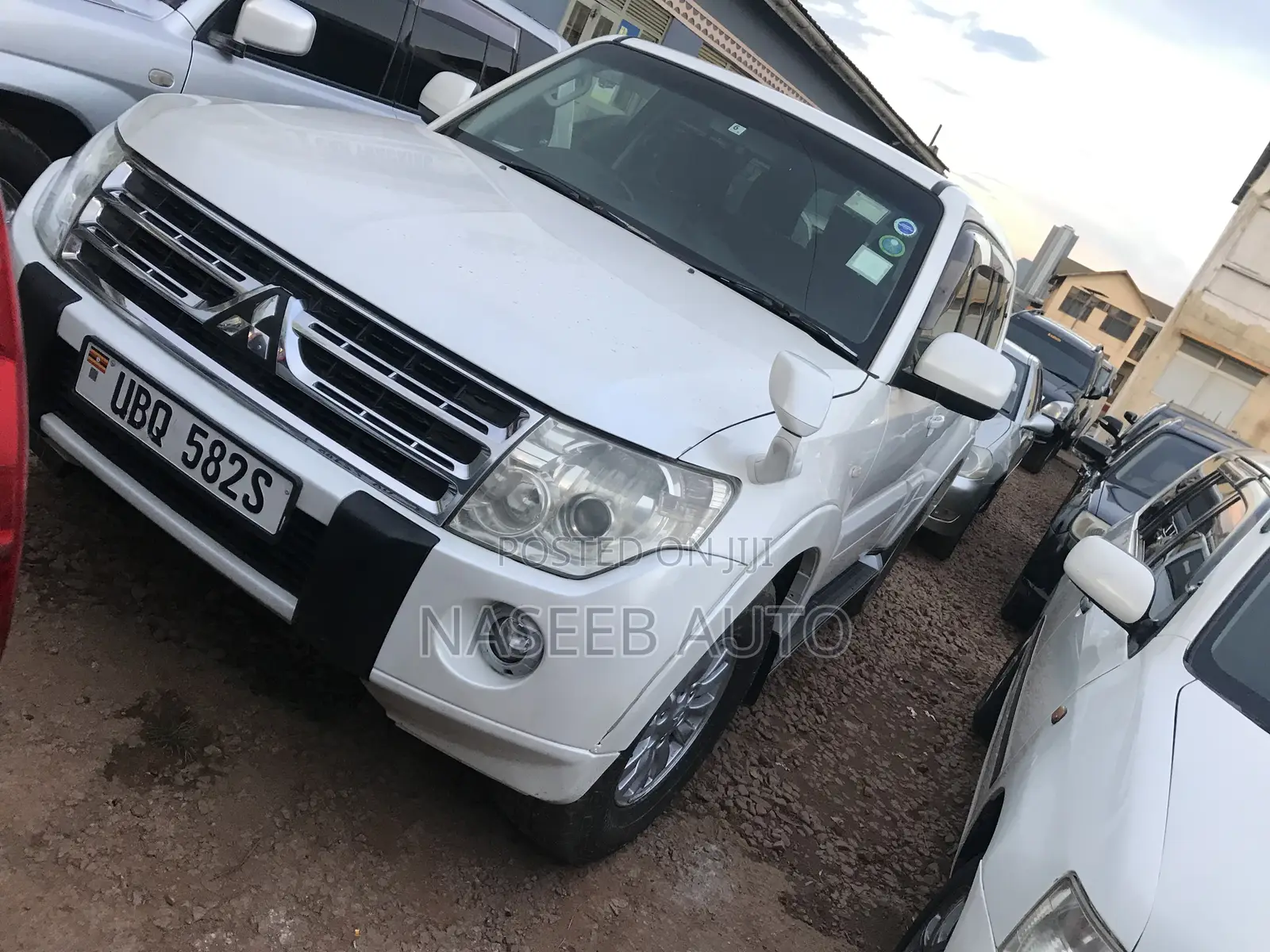 Mitsubishi Pajero 2009 White