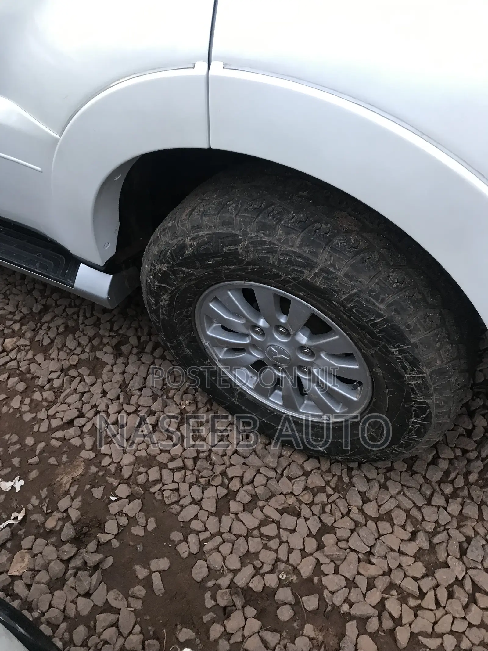 Mitsubishi Pajero 2009 White