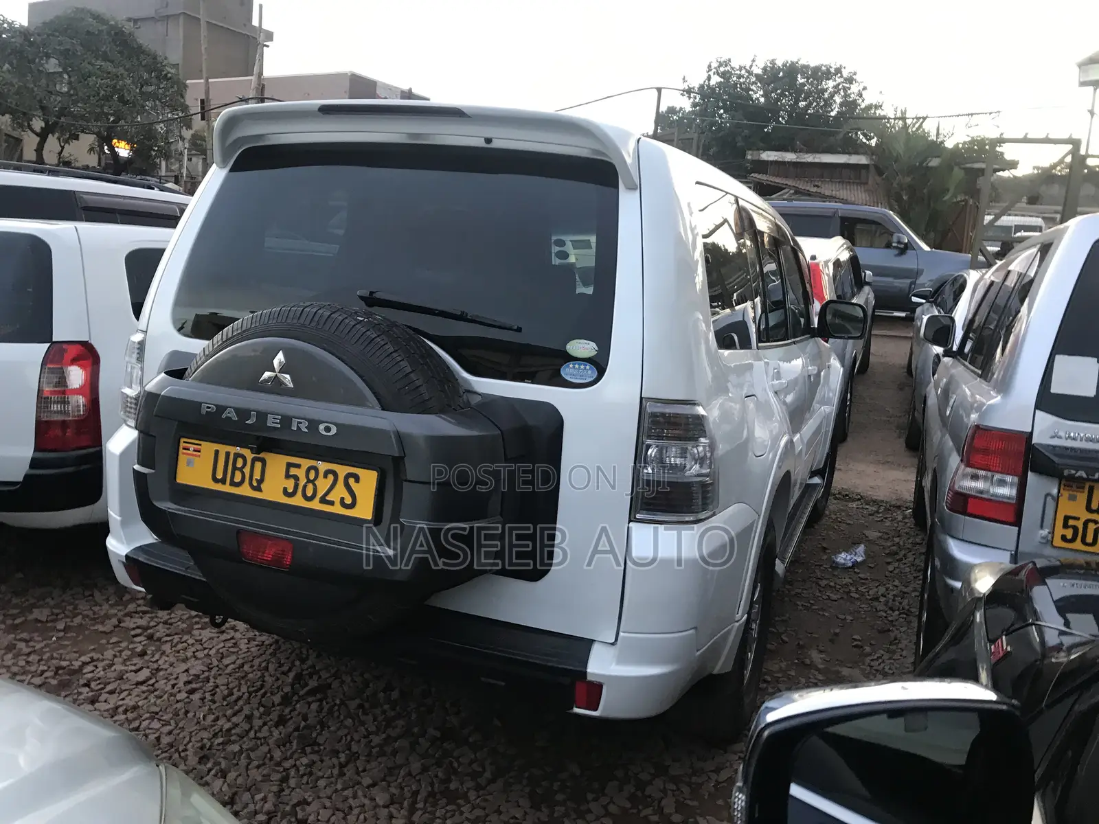 Mitsubishi Pajero 2009 White
