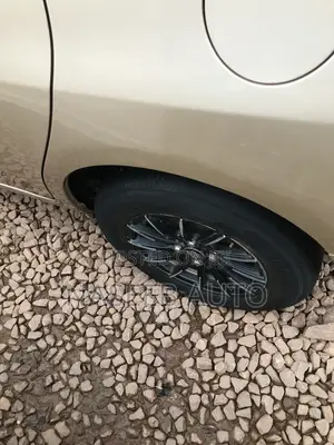 Toyota Passo Sette 2009 Gold