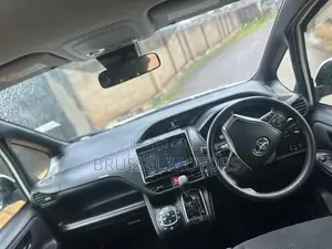 Toyota Noah 2.0 FWD (8 Seater) 2018 White