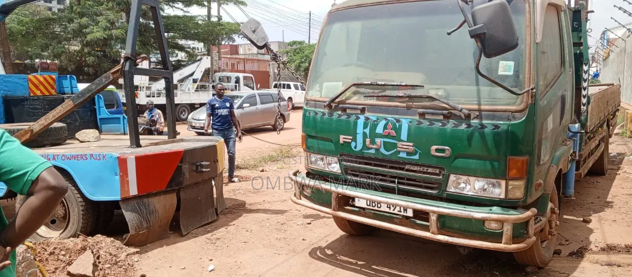 Fuso Fighter 2000
