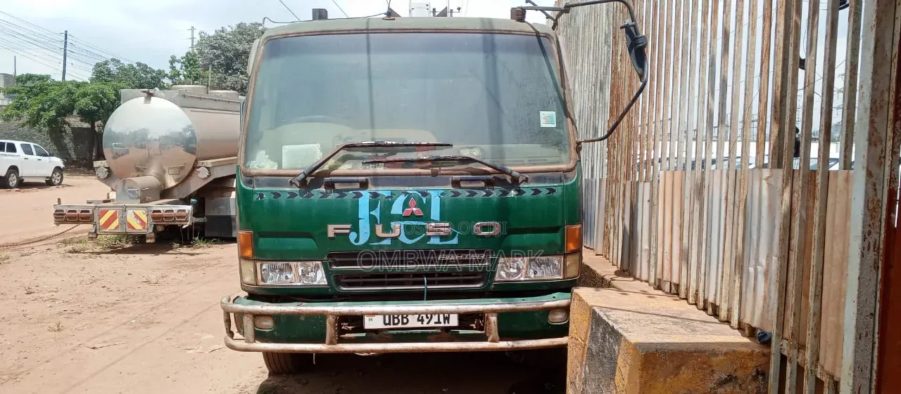 Fuso Fighter 2000
