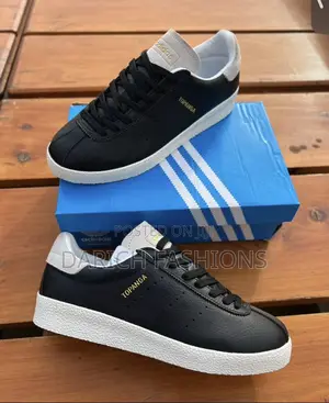 Adidas Topanga Sneakers