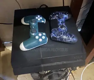 Play Station 4 Standard (Ps4)