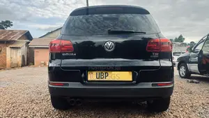 Volkswagen Tiguan S 4dr SUV (2.0L 4cyl Turbo 6A) 2014 Black