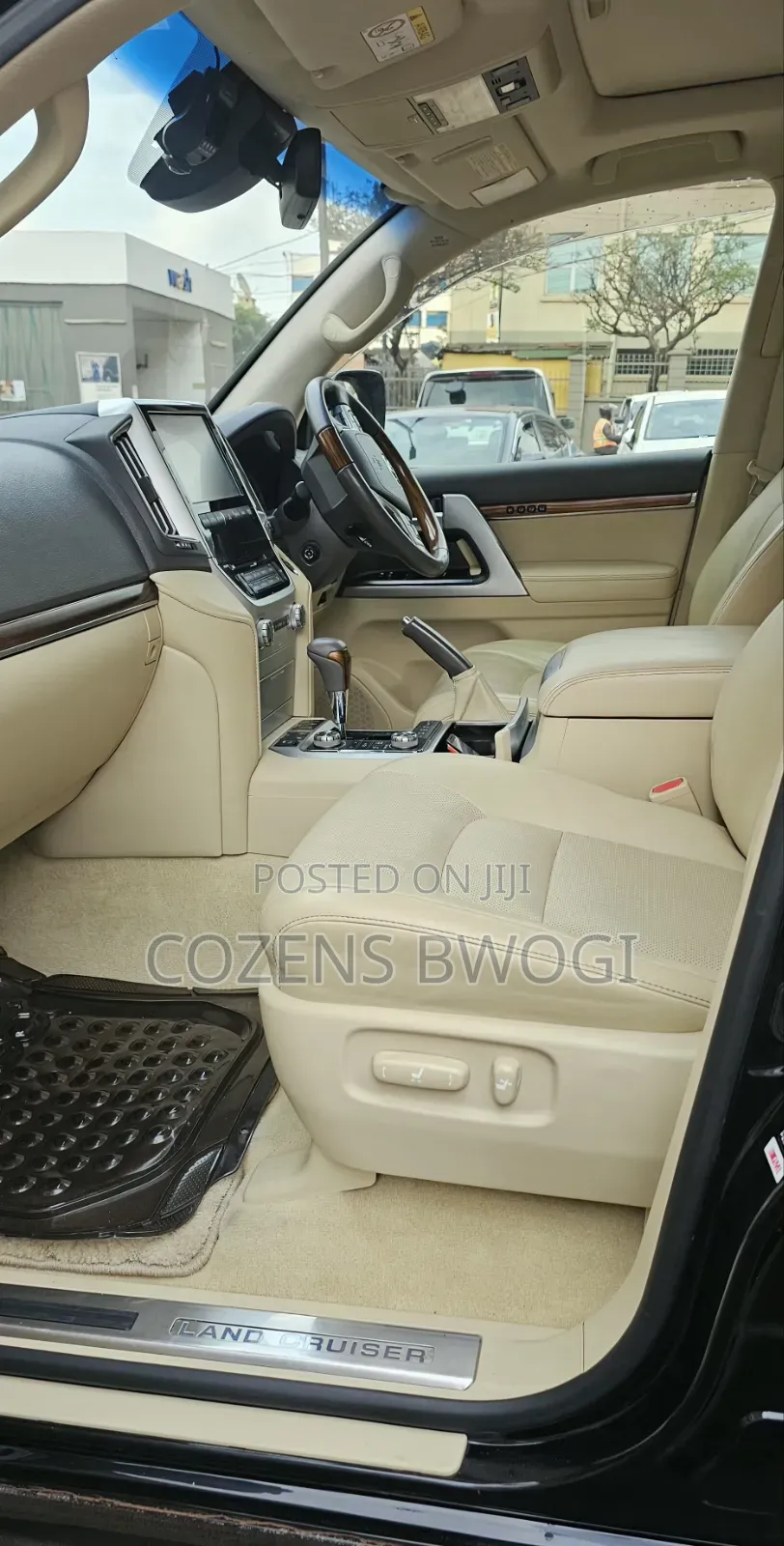 Toyota Land Cruiser 4.6 V8 ZX 2016 Black