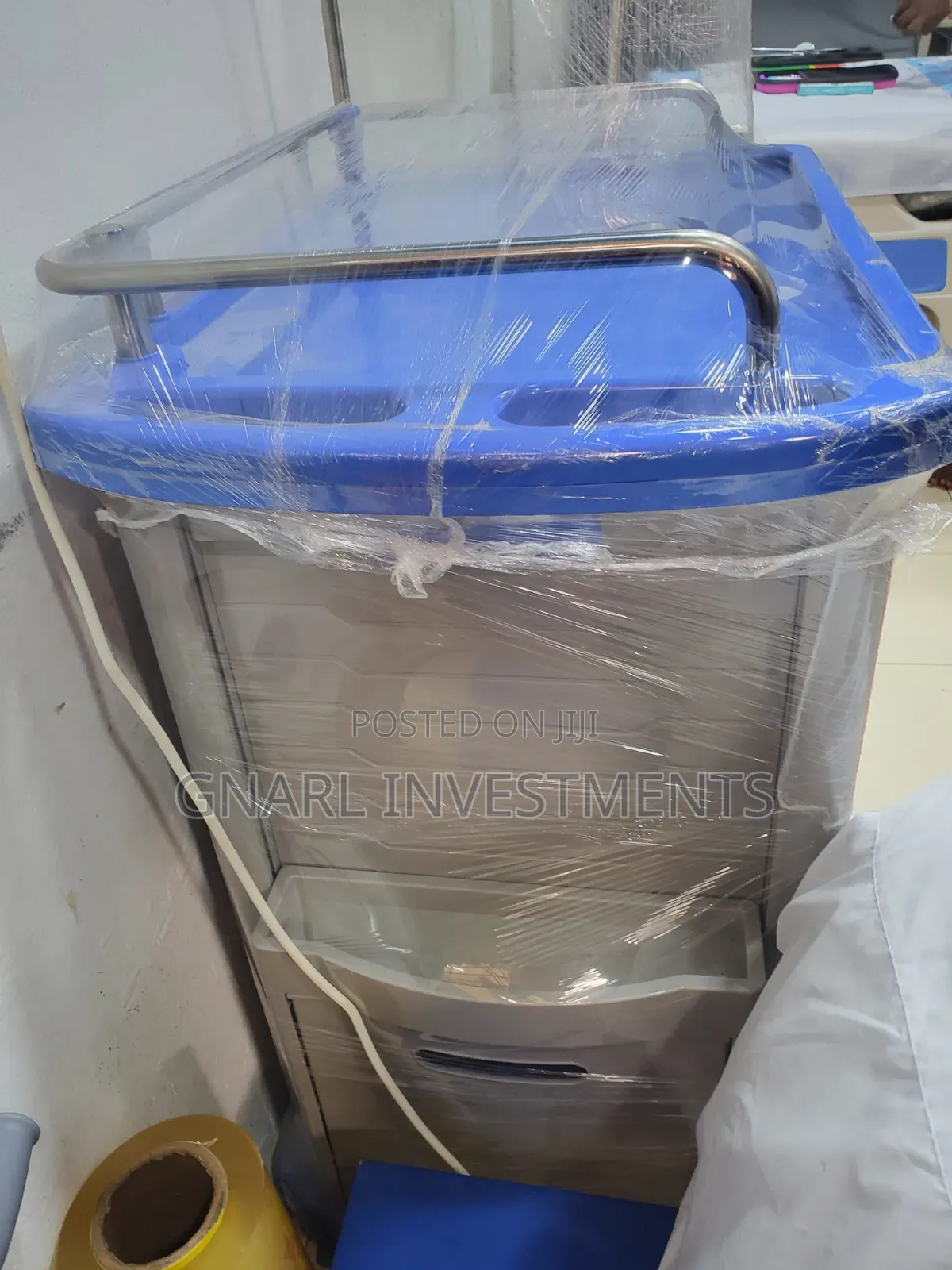 Standard Hospital Emergency Crash Cart or Medication Trolley