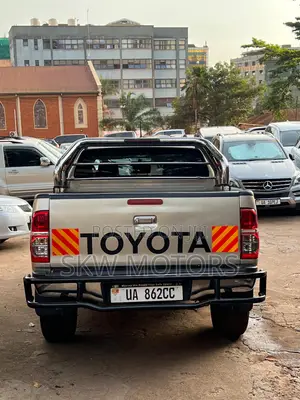 Toyota Hilux 2009 Silver