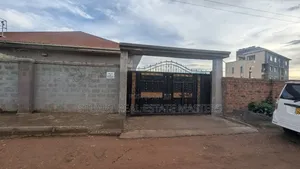 8bdrm House in Makindye for sale