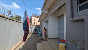 8bdrm House in Makindye for sale