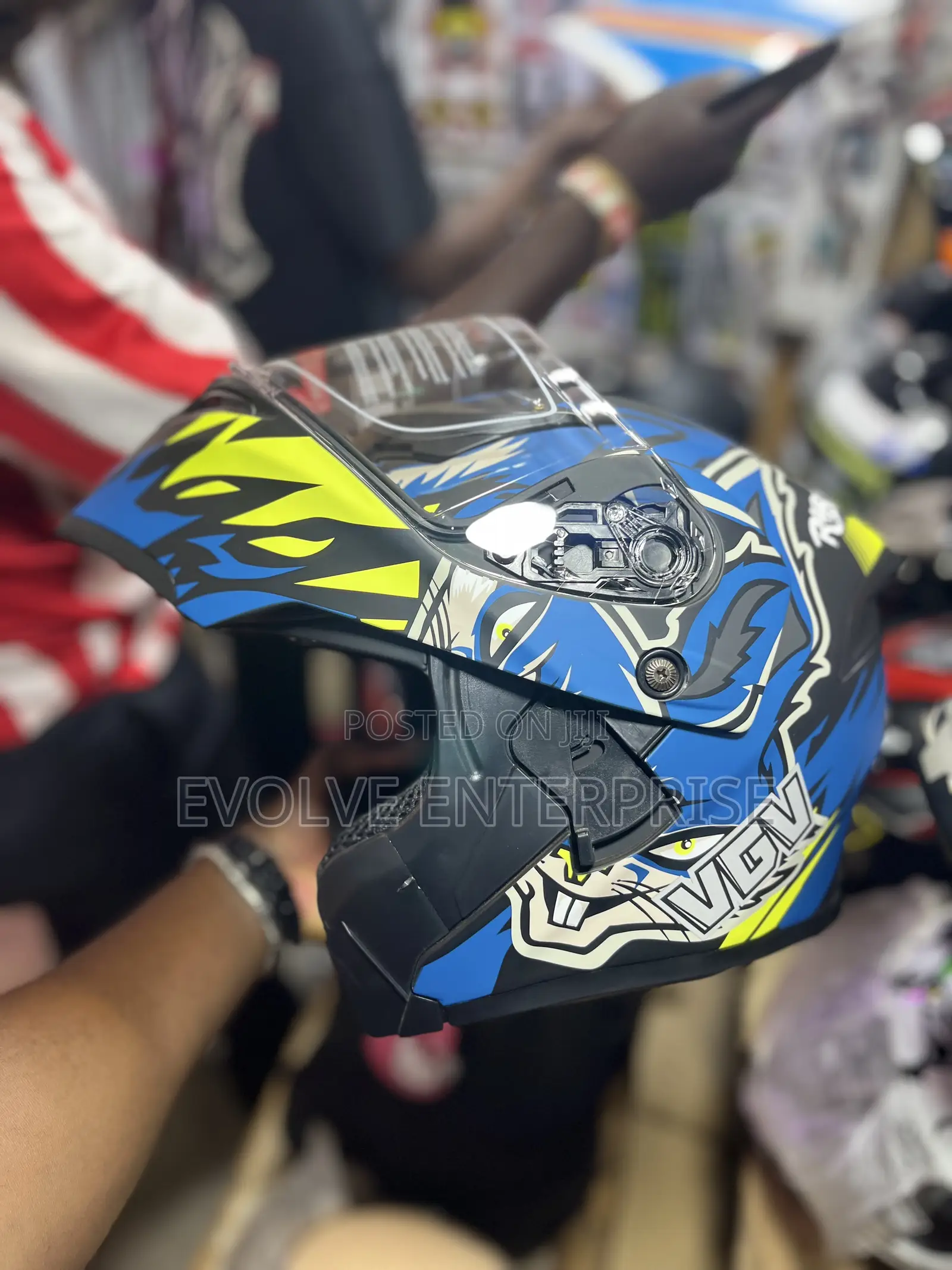 Integrated Full Face Motorcycle Helmet With Graphic