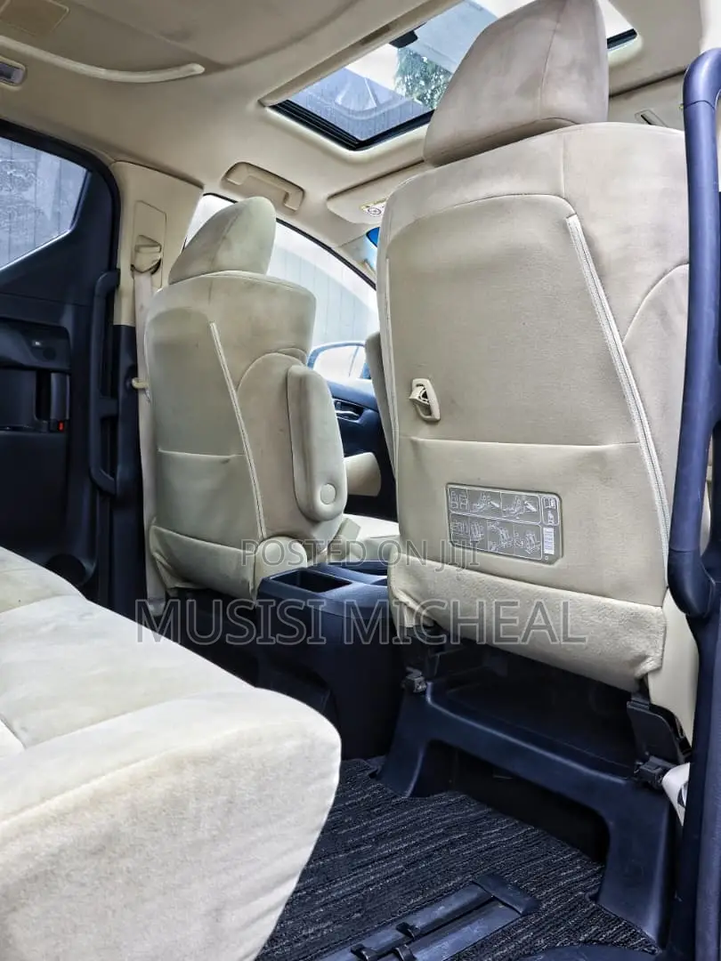 Toyota Alphard 2.5 Petrol AWD 2018 Silver