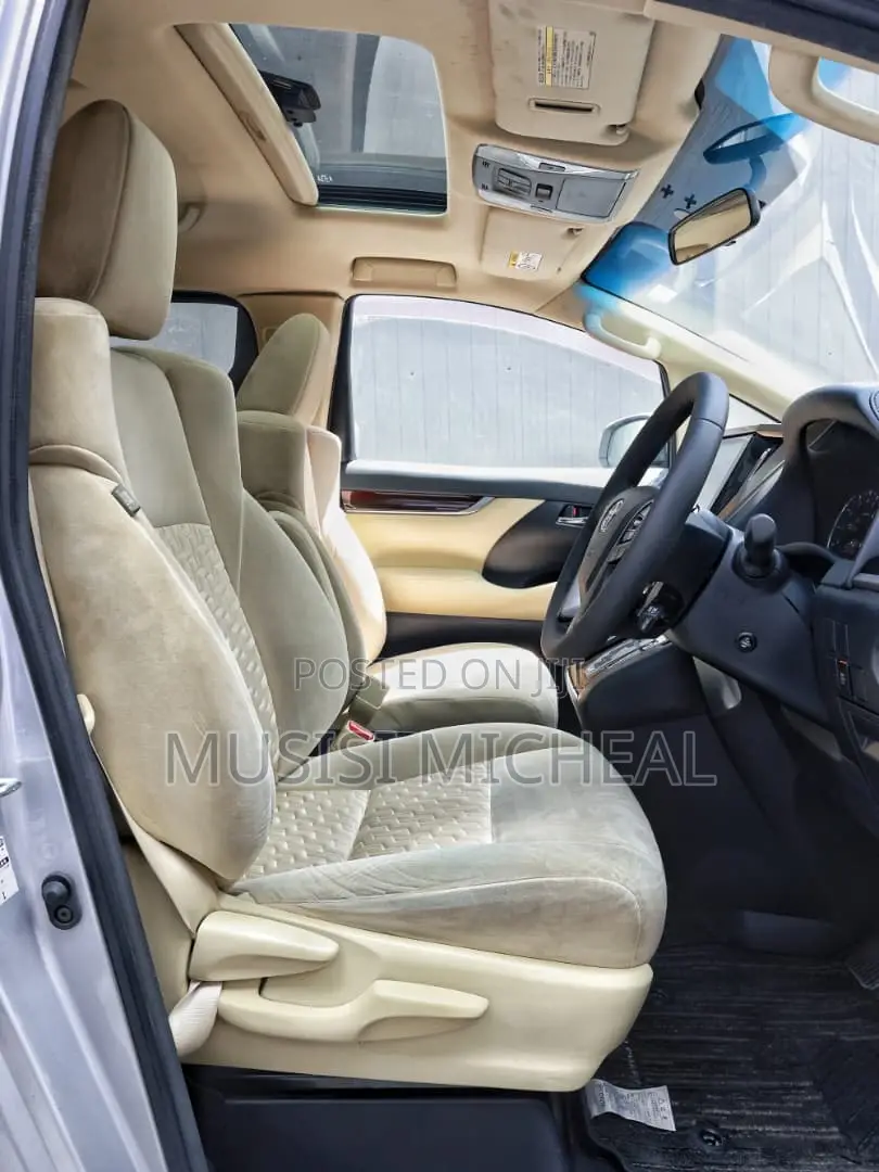 Toyota Alphard 2.5 Petrol AWD 2018 Silver