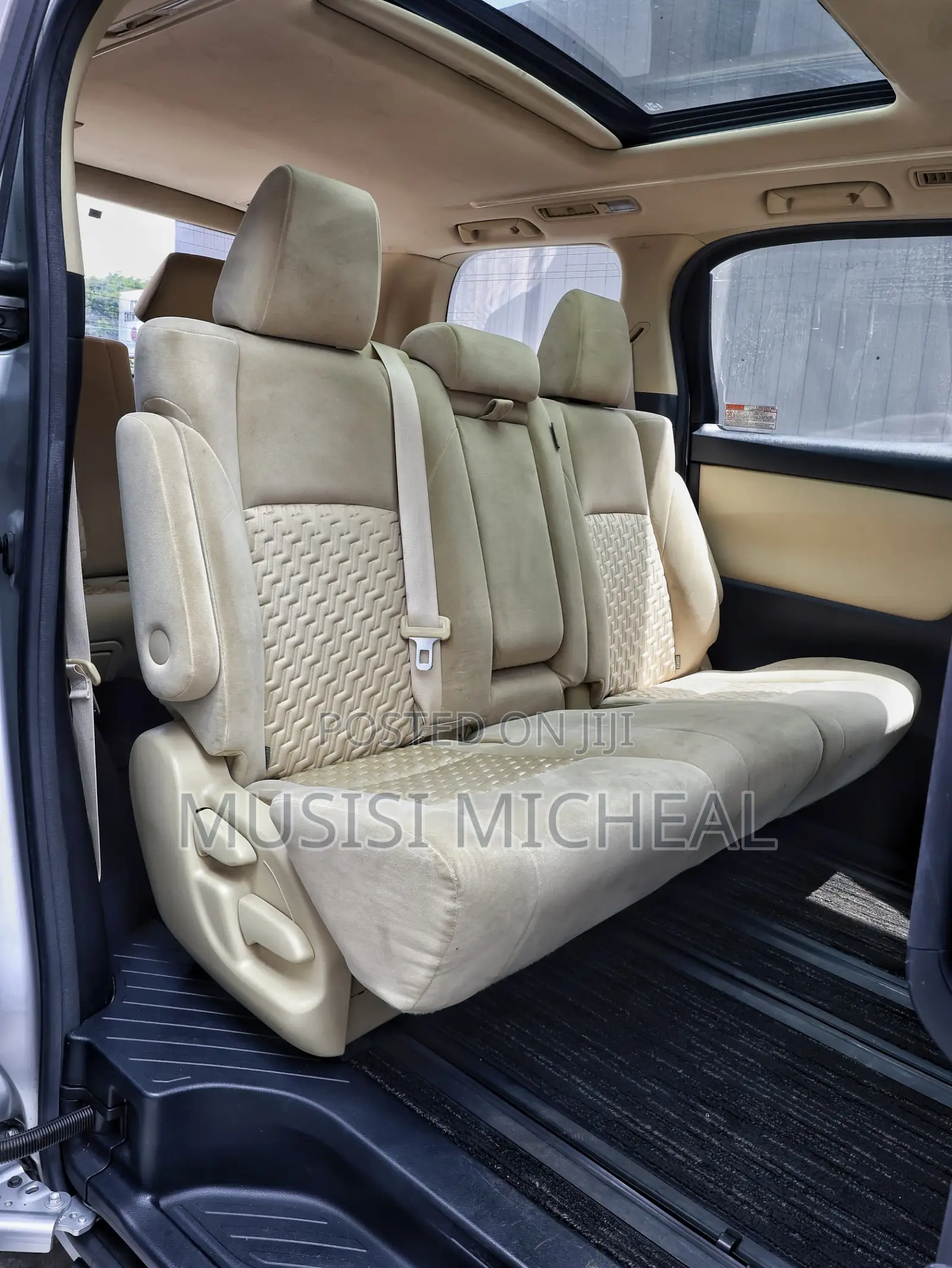 Toyota Alphard 2.5 Petrol AWD 2018 Silver