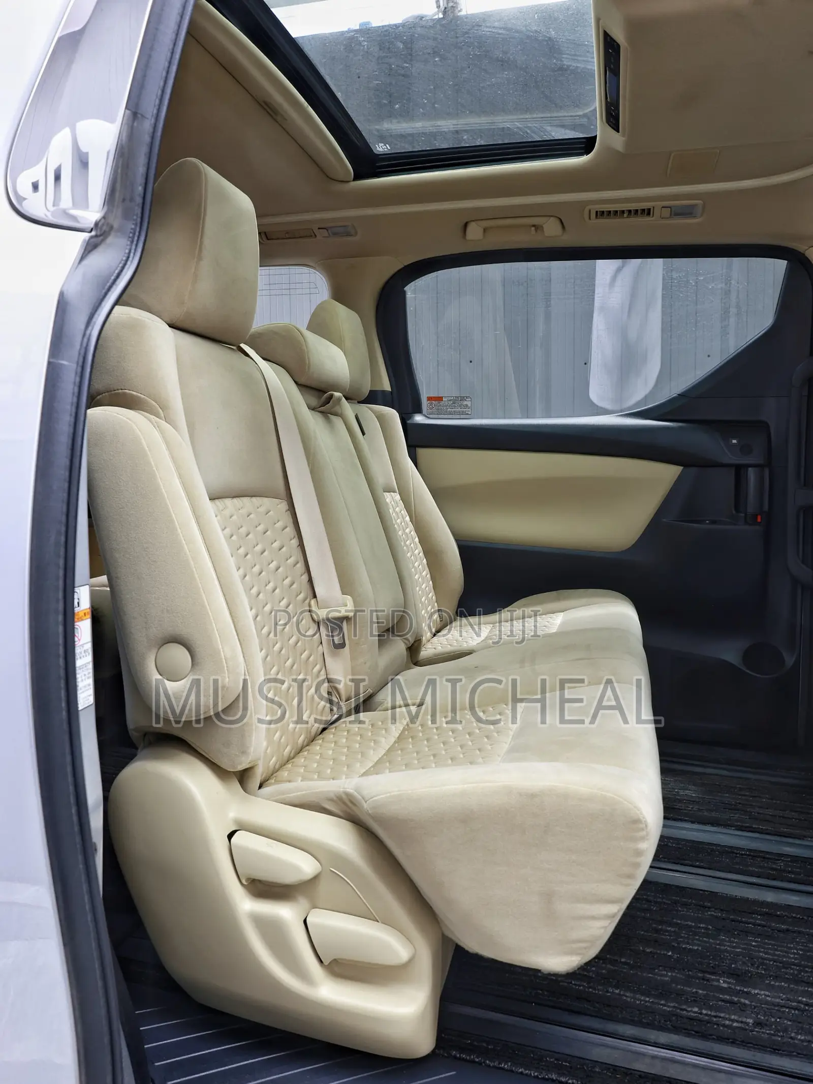 Toyota Alphard 2.5 Petrol AWD 2018 Silver