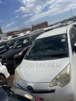 Toyota Ractis 1.5 FWD 2012 White