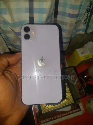 Apple iPhone 11 64 GB Purple