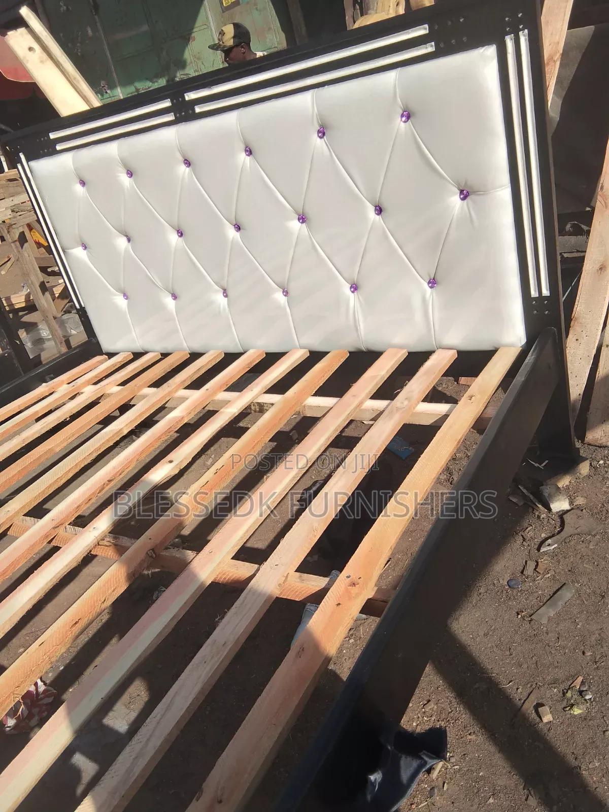 Leather Beds on Sale at Factory Price