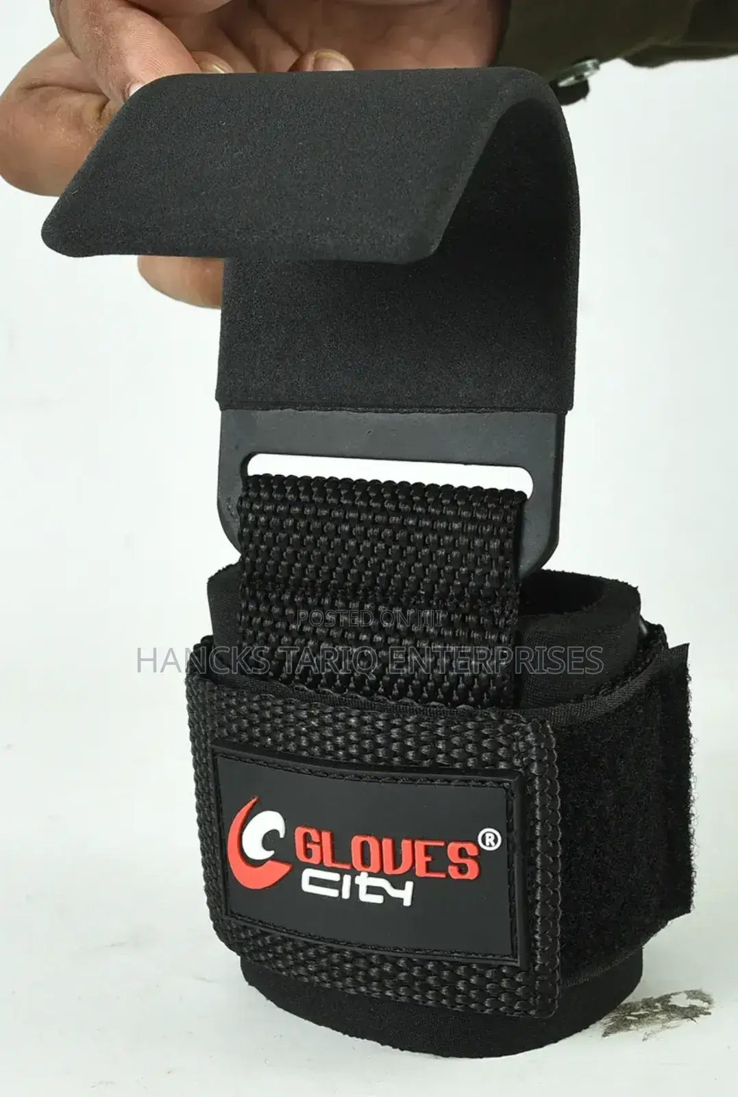 Heavy-Duty Wrist Support for Powerlifting Gym
