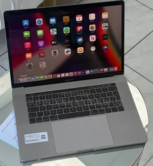 Laptop Apple MacBook Pro 2017 16GB Intel Core i7 SSD 1T