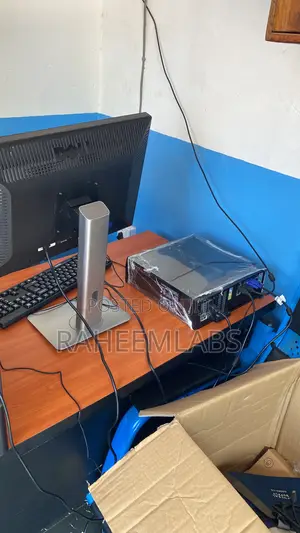 Desktop Computer Dell OptiPlex 390 8GB Intel Core i5 HDD 500GB