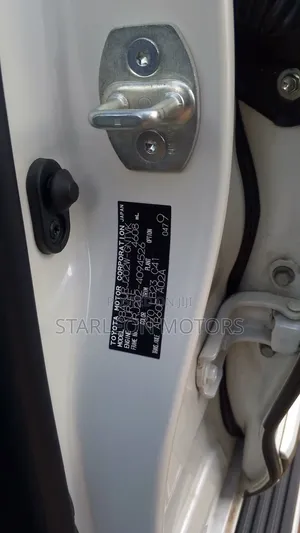 Toyota Land Cruiser 4.6 V8 ZX 2015 White
