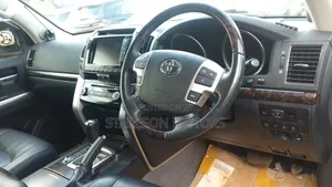 Toyota Land Cruiser 4.6 V8 ZX 2015 White