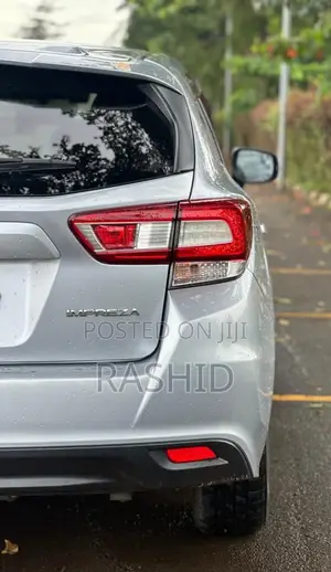 Subaru Impreza 2.0i Premium AWD Hatchback 2017 Silver
