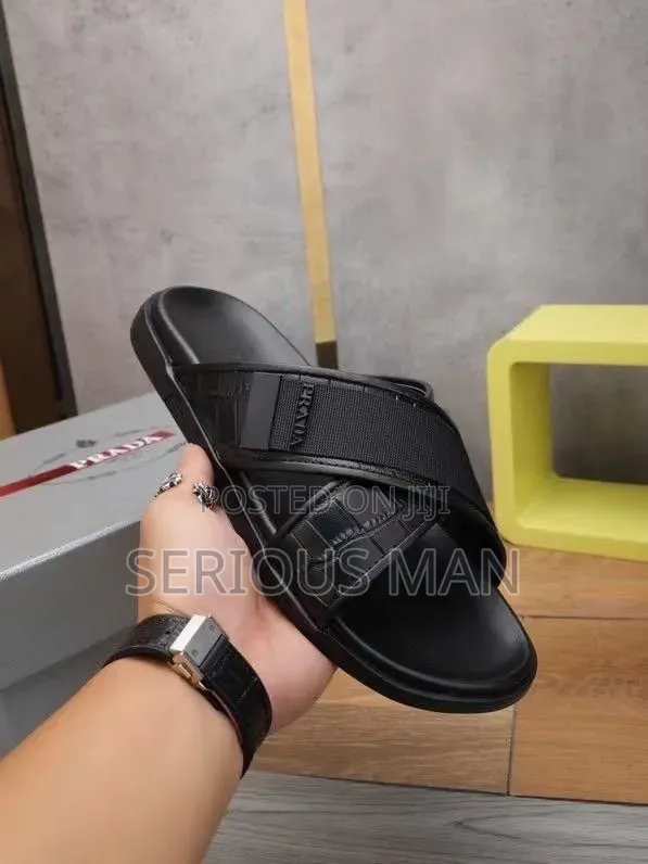 Fendi Men's Black Leather Sandals