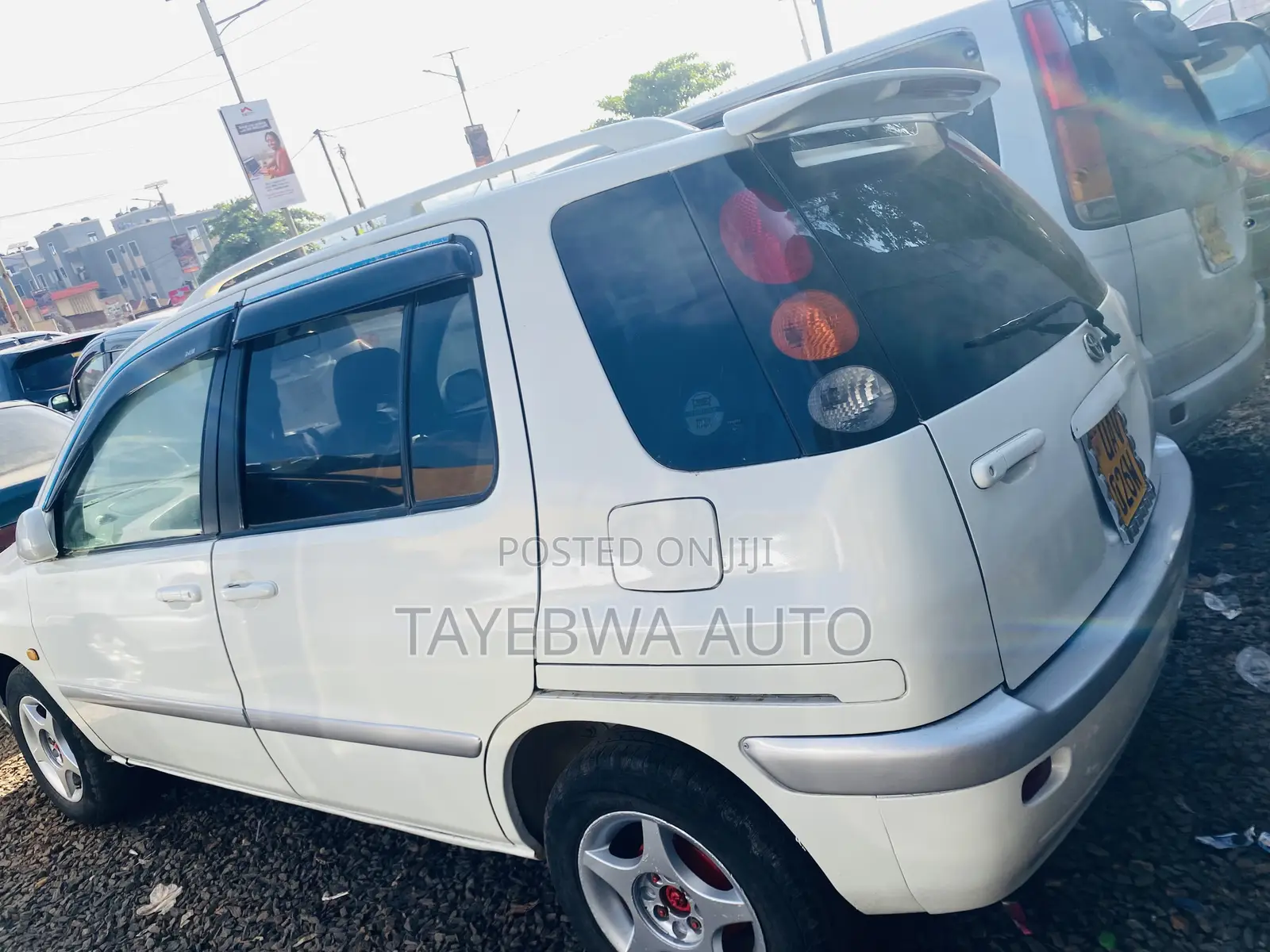 Toyota Raum 1.5 FWD 2002 White