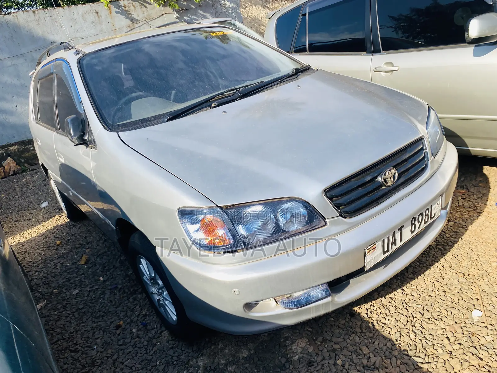 Toyota Ipsum 1997 Silver