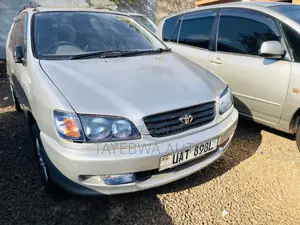 Toyota Ipsum 1997 Silver