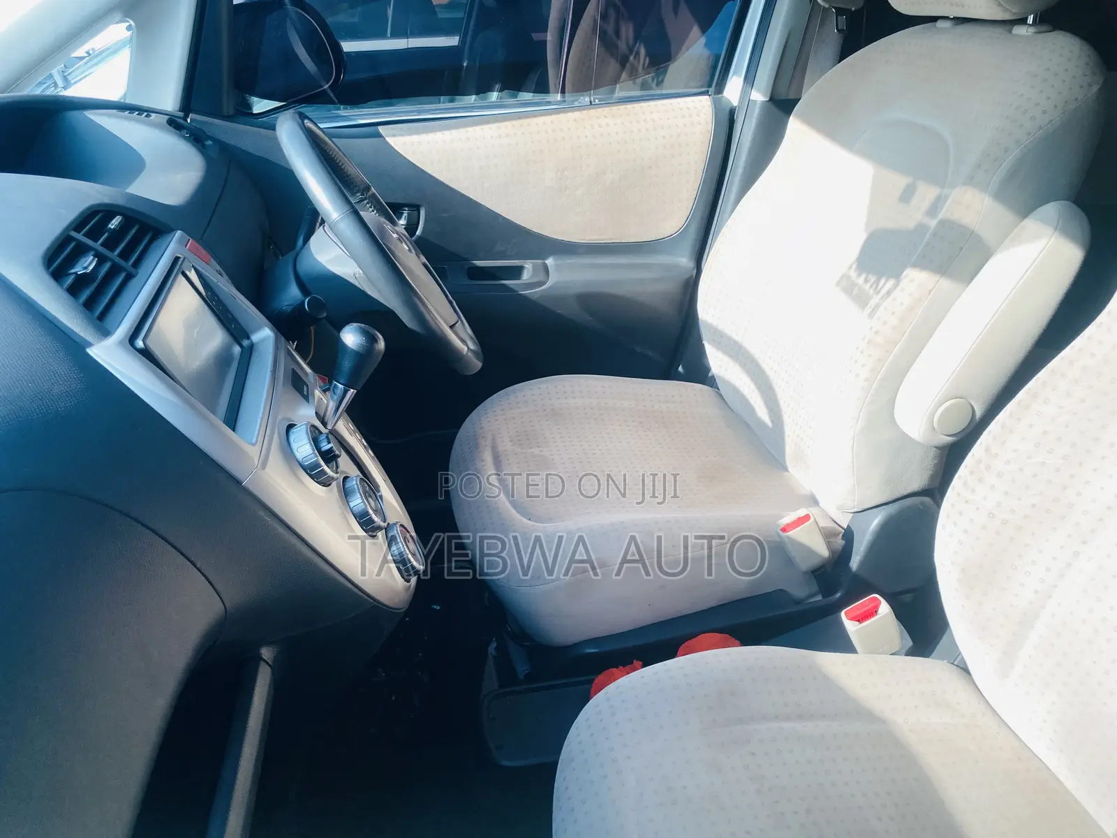 Toyota Ractis 2008 Silver
