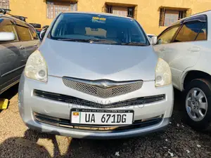 Toyota Ractis 2008 Silver