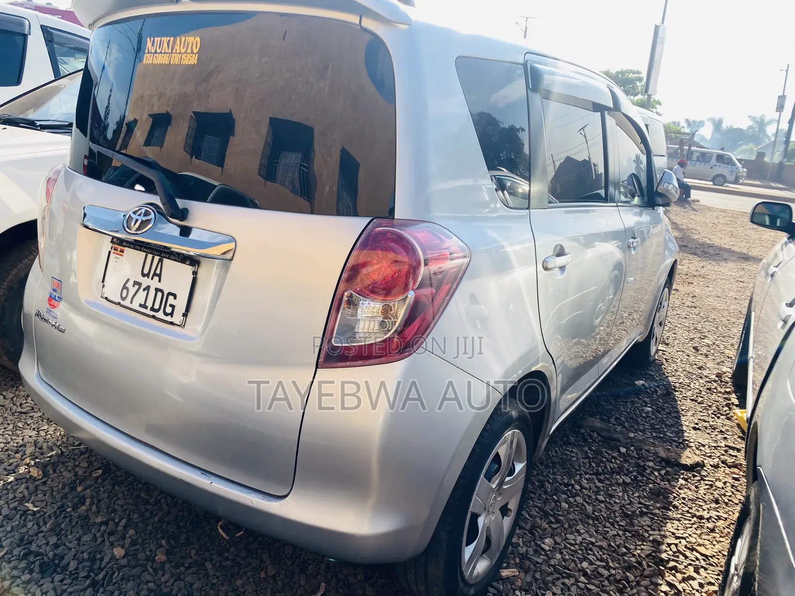 Toyota Ractis 2008 Silver