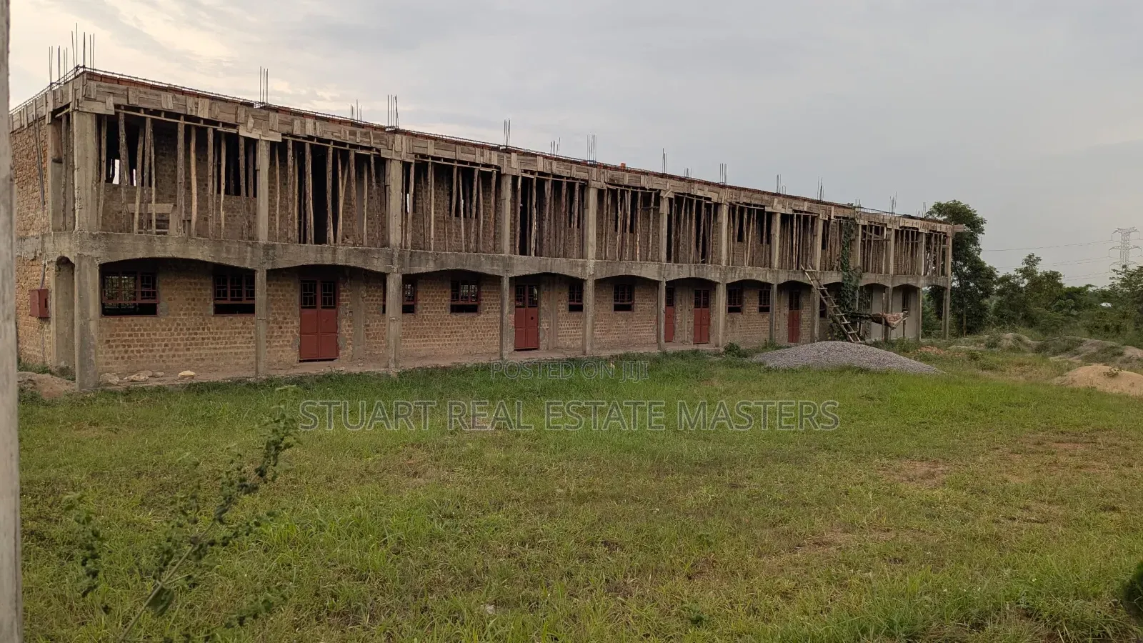 7bdrm Block of Flats in Luwero TC for sale