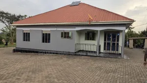 7bdrm Block of Flats in Luwero TC for sale