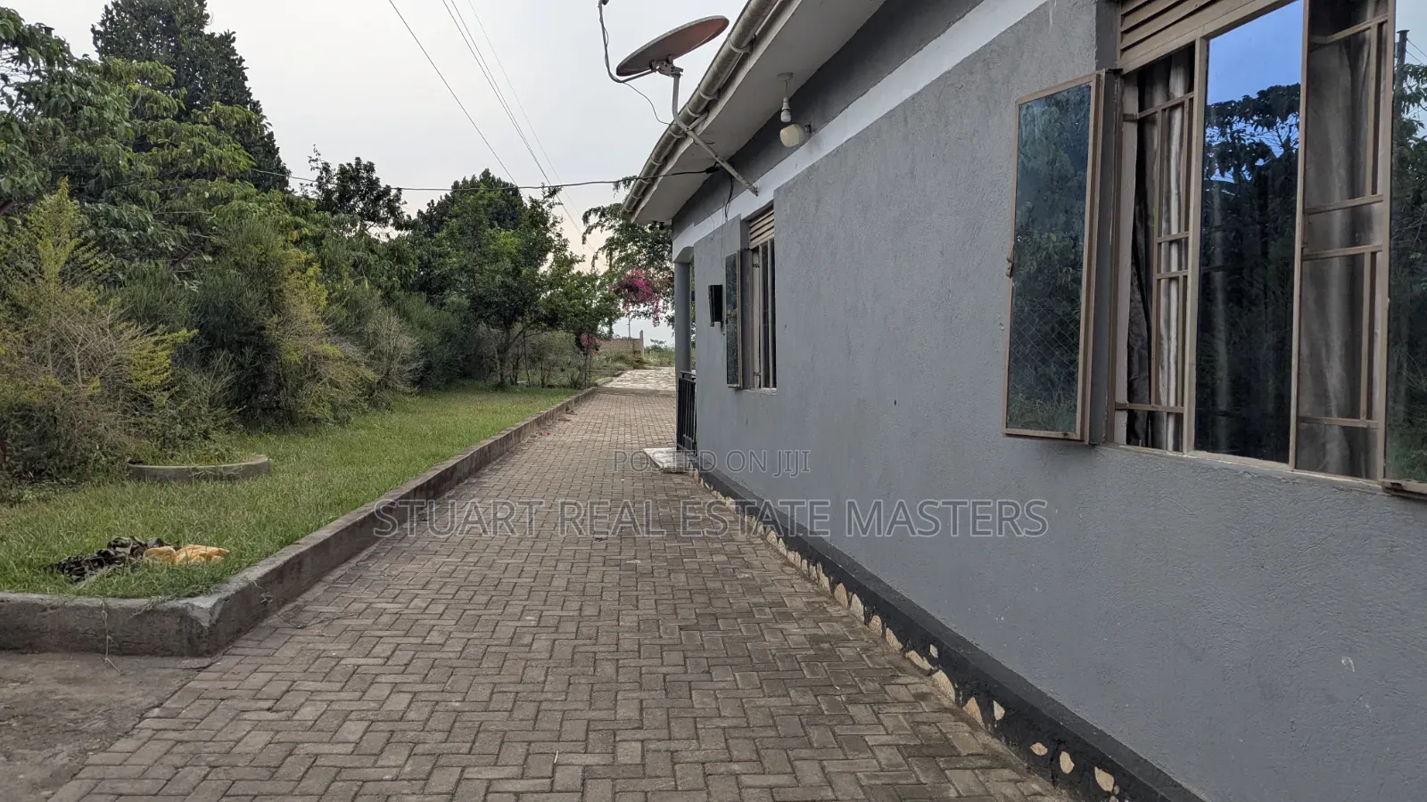 7bdrm Block of Flats in Luwero TC for sale