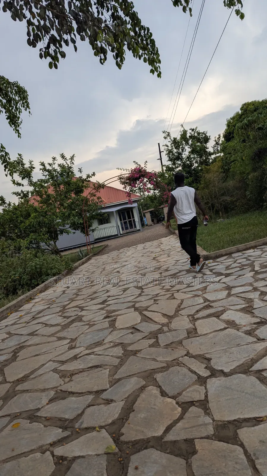7bdrm Block of Flats in Luwero TC for sale
