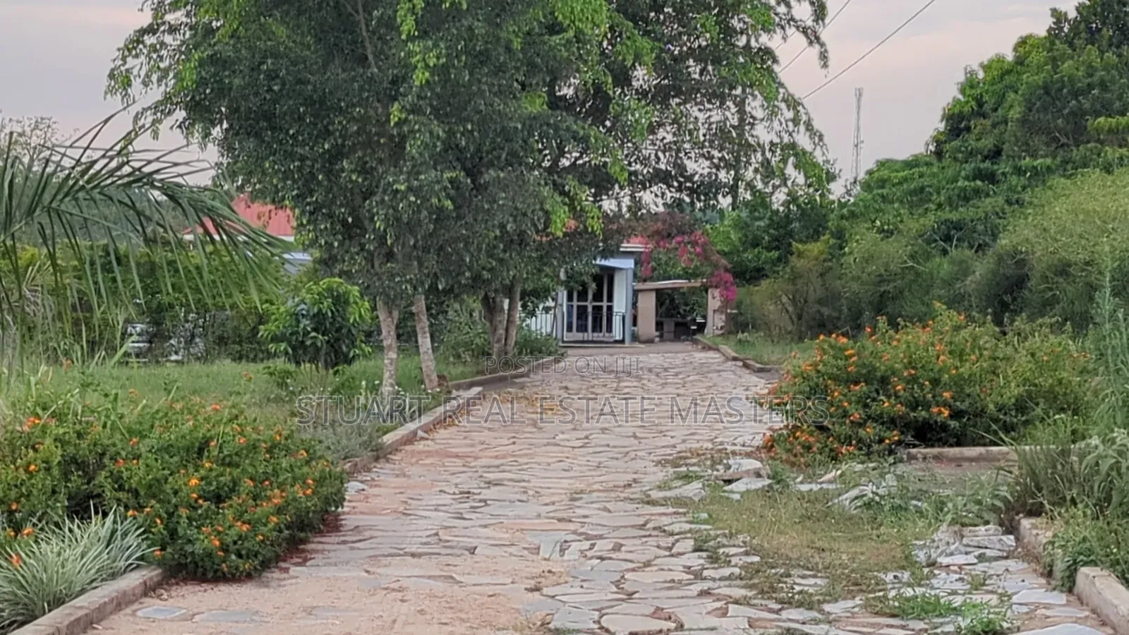 7bdrm Block of Flats in Luwero TC for sale